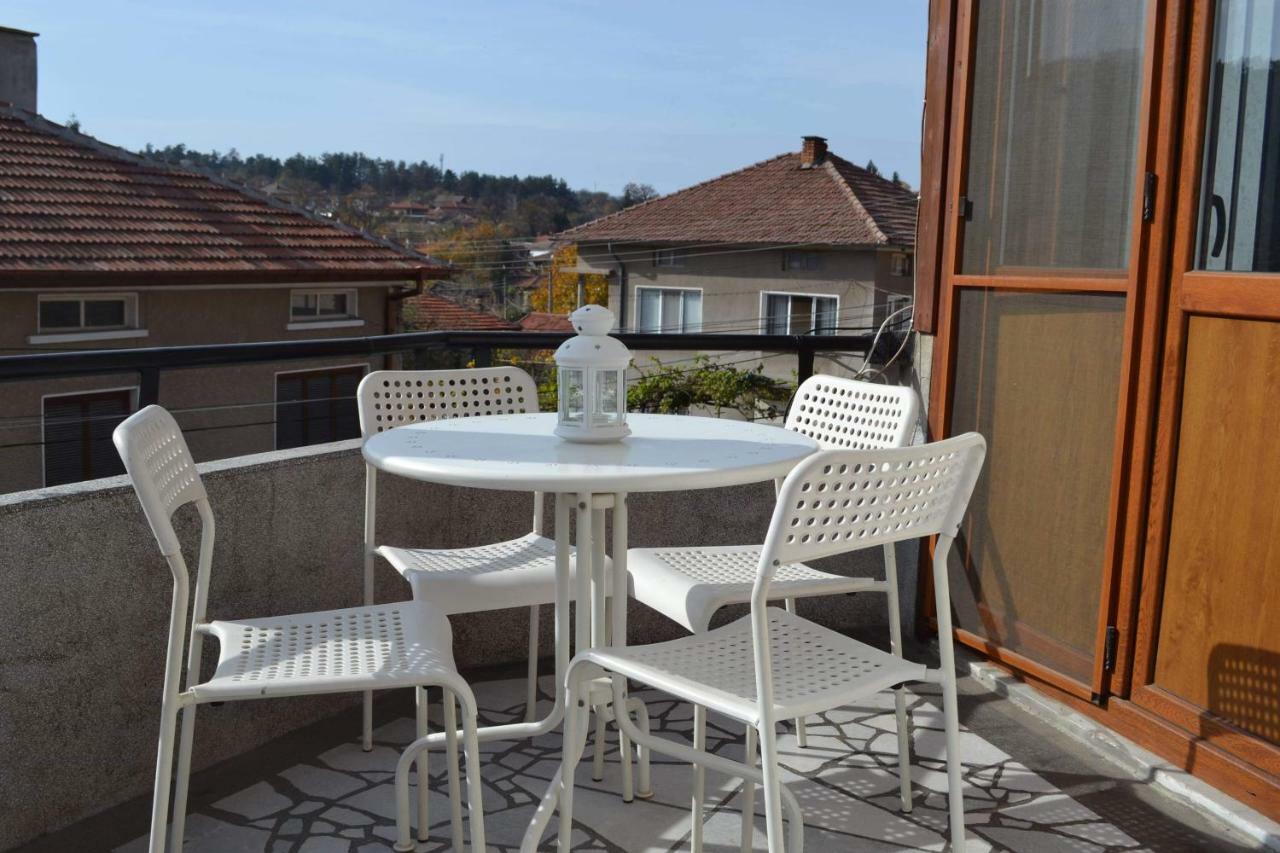 Guest House Ganovi Kalofer Exterior photo